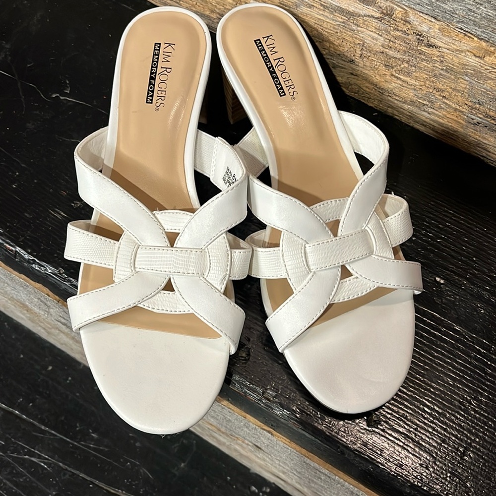 Kim Rogers Summer Slide Sandals w/chunky heel. White w/brown heel.